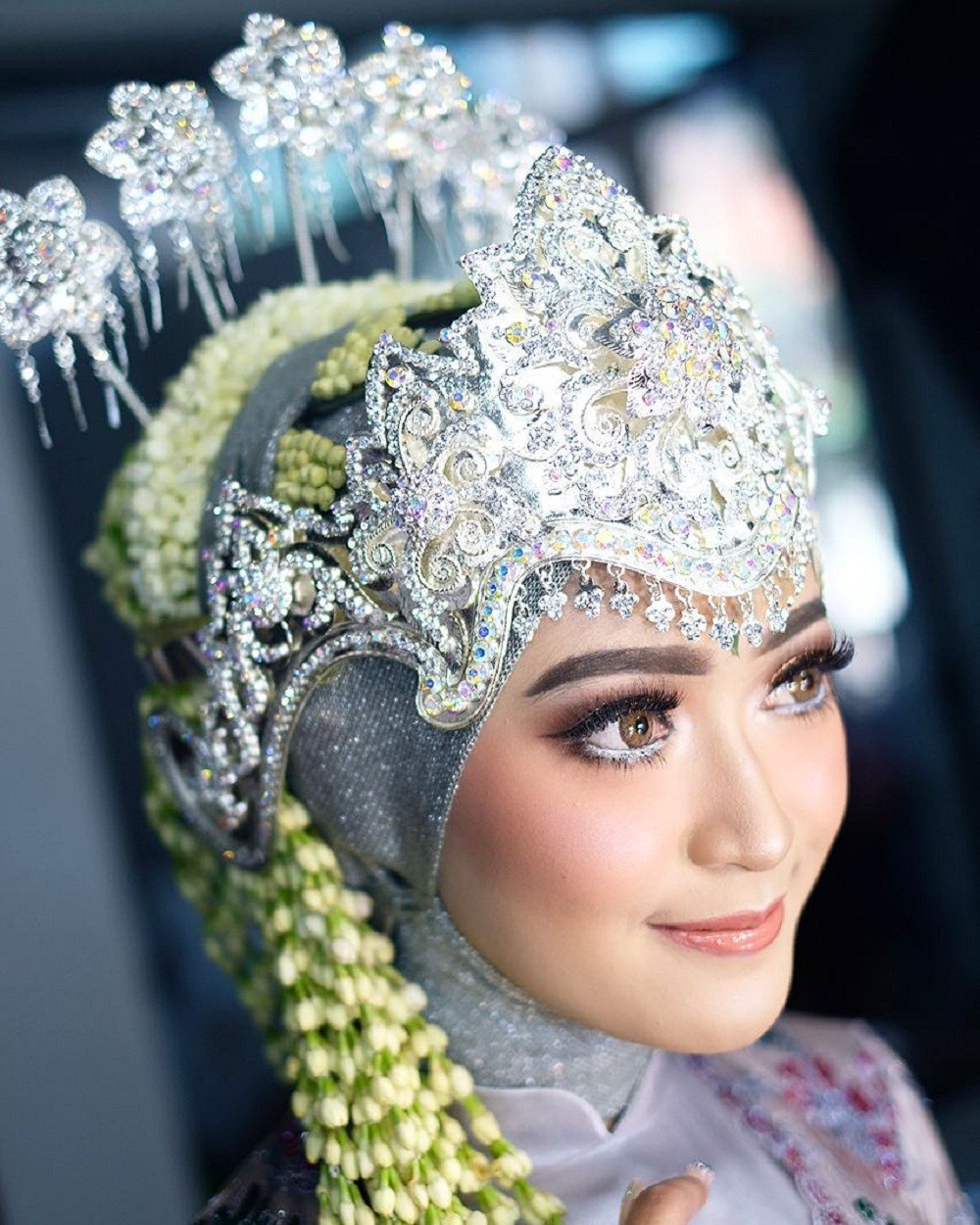 Pengantin Sunda Siger Rias Pengantin Hijab Modern 2019 ...