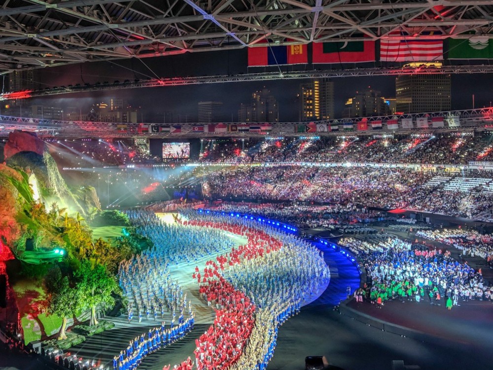 [Foto] Megahnya Pembukaan Asian Games 2018 Good News from Indonesia