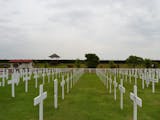 Gambar sampul Indonesia Graveyard, Komunitas yang Belajar Sejarah dari Kuburan