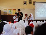 Gambar sampul Gerakan Pemuda Penggerak Desa Ajak Anak-anak di Halmahera Selatan Mengenal Berbagai Profesi Lewat Kelas Inspirasi