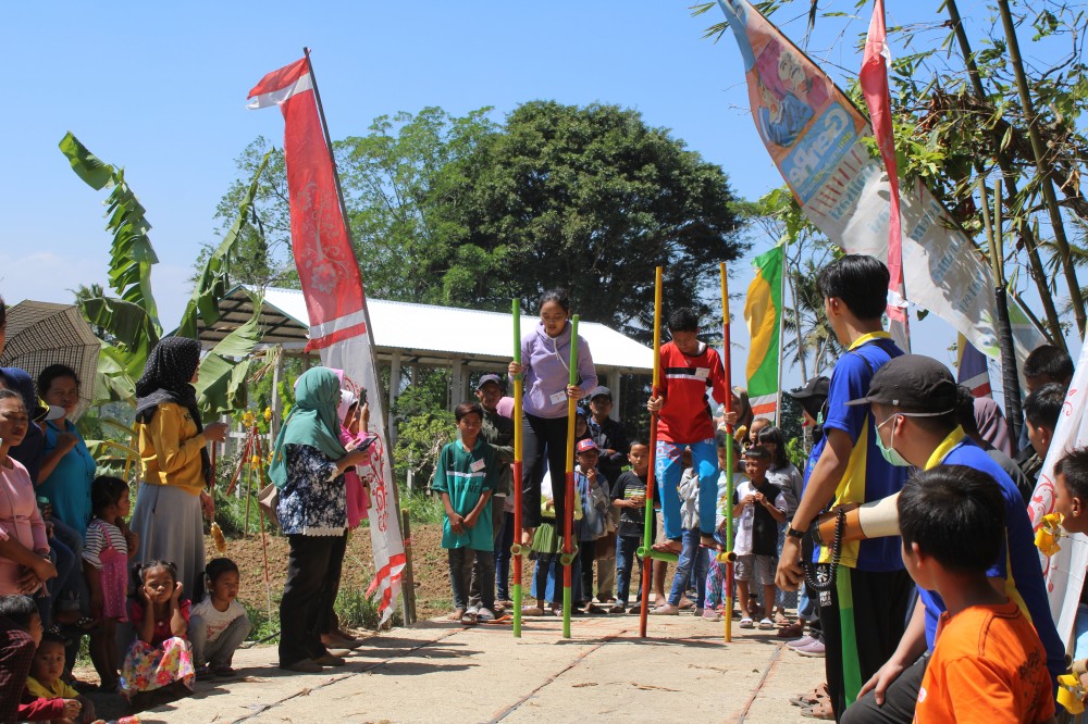  Artikel  Bahasa Jawa Tentang  Permainan  Tradisional  
