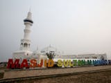 Gambar sampul Masjid Terbesar di Sumatra kini Ada di Kota Batam
