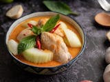 Gambar sampul Sejarah Opor Ayam, Hidangan Khas Lebaran di Indonesia