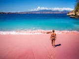 Gambar sampul Pantai Serai dan Pesona Pasir Merah Muda