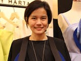 Gambar sampul Peggy Hartanto, Desainer Muda yang Bawa Indonesia Jadi Pusat Perhatian Dunia