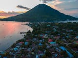 Gambar sampul Eksotisnya Kepulauan Banda Tak Pernah Mengada-ada