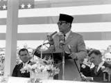 Gambar sampul Soekarno, Sate Ayam, dan Kemerdekaan