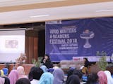 Gambar sampul Ubud Writers and Readers Festival Hadir di Surabaya Berikan Pelatihan untuk Penulis Pemula