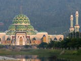 Gambar sampul Menilik Wisata Religi Masjid Agung Natuna