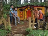 Gambar sampul Wow, Kini Anda Bisa Menemui Desa Hunian Para Hobbit di Purbalingga!